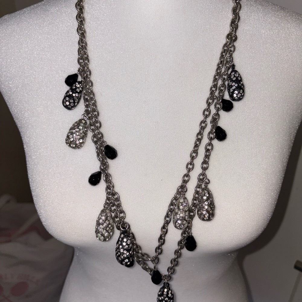 Elegant Silver and Black Teardrop Necklace